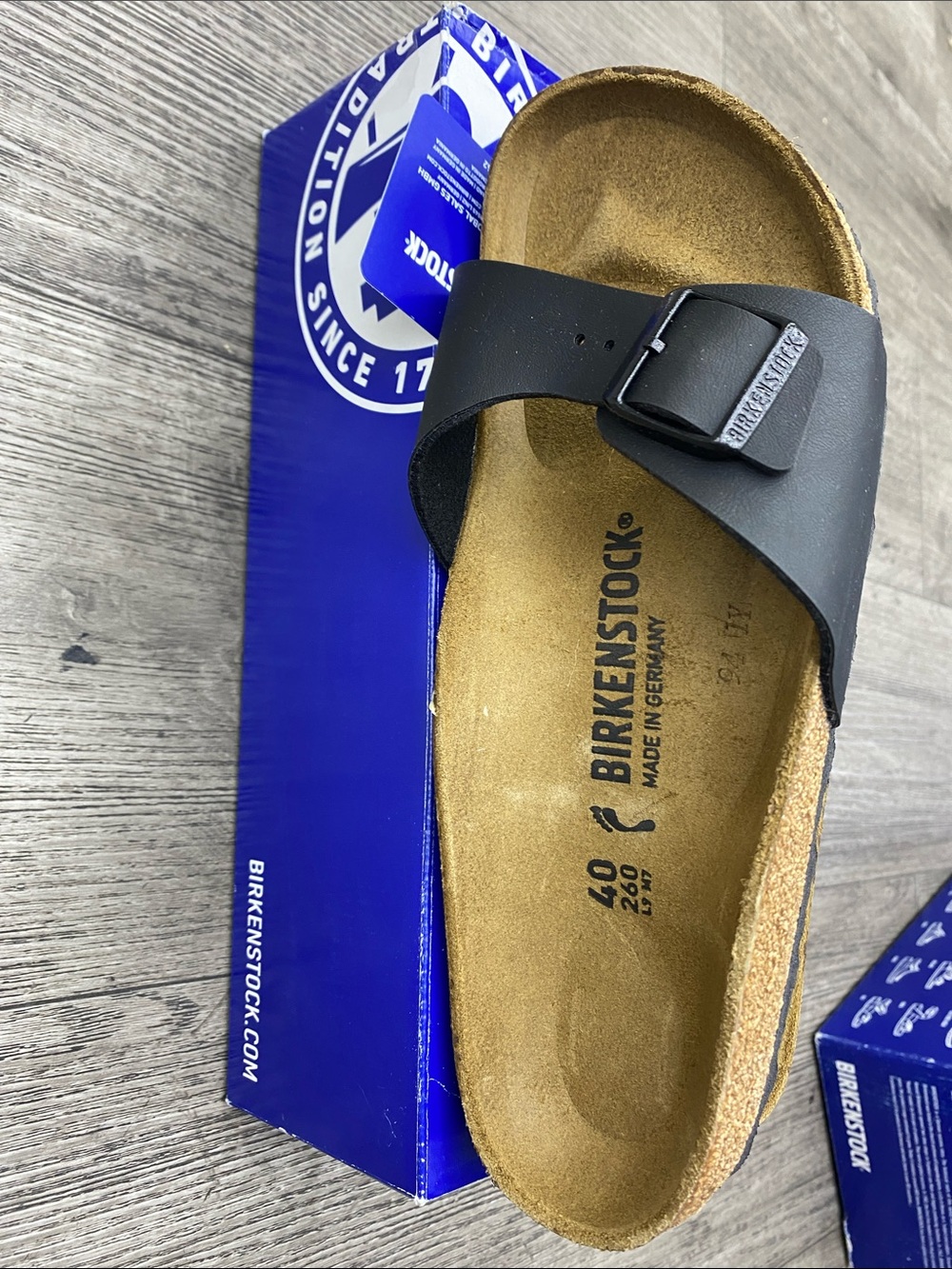 Birkenstock Madrid Birko-Flor Black Sandal – EU 40 / US M7 W9 – Narrow Fit - Picture 6 of 6